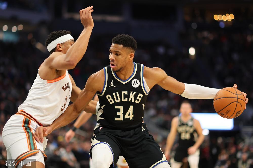 但他在进攻 但他在进攻